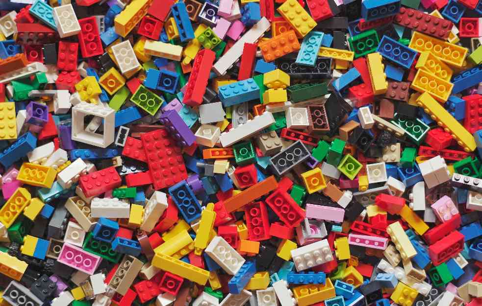 SIMBOL JUGOSLAVIJE U KOCKICAMA: Kultni crveni kiosk mogao bi dao oživi kao komplet Lego kocki