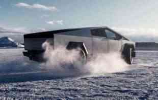 Tesla upozorava natužbu za sve ko preproda <span style='color:red;'><b>Cybertruck</b></span> u prvoj godini
