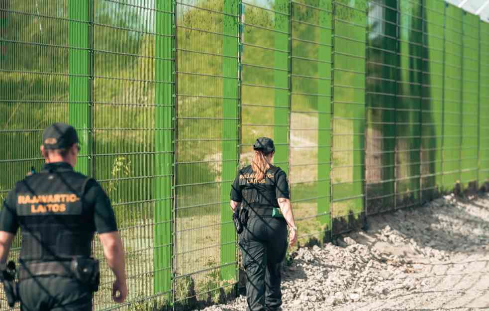 Finska optužuje Rusiju da namerno gomila migrante na njenim graničnim prelazima