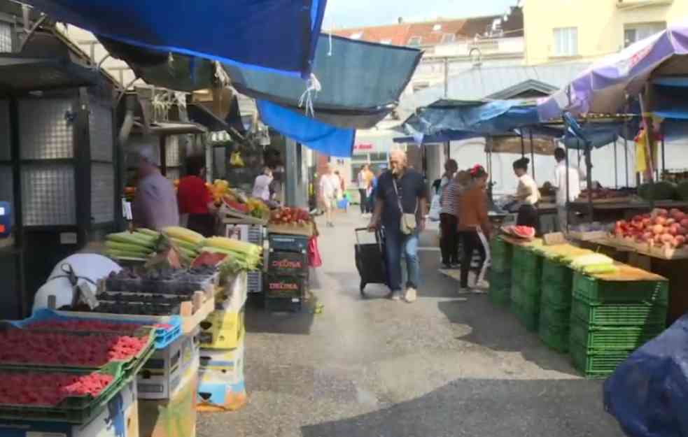 Ostala šokirana cenom jakne na buvljaku: Za jedno jaknu 300 evra