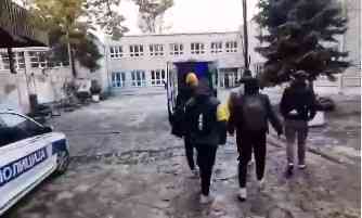 IZBODEN UČENIK (16) U ŠKOLI U ŽELEZNIKU! (VIDEO)