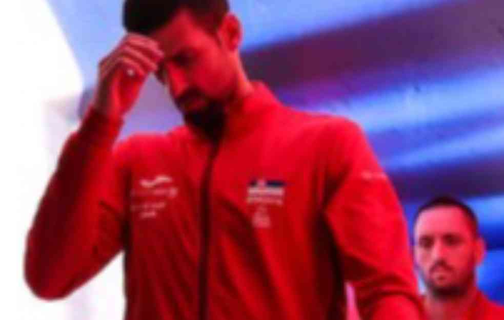 CRKNITE, DUŠMANI: Srpski teniseri na polufinale Dejvis kupa ponovo ušli s pesmom "Veseli se, srpski rode"! (VIDEO)