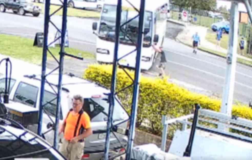 HEROINA: DEVOJČICA U ŠKOLSKOM AUTOBUSU SPREČILA TRAGEDIJU: 