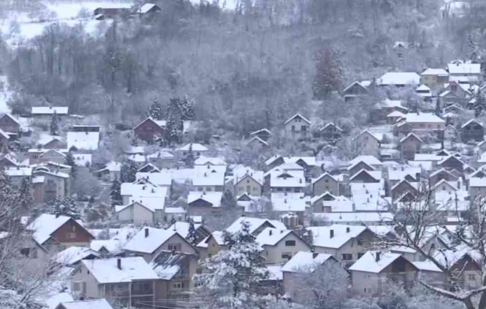 AKCIJA SPASAVANJA: Sneg na Suvoj planini zavejao više od 120 krava