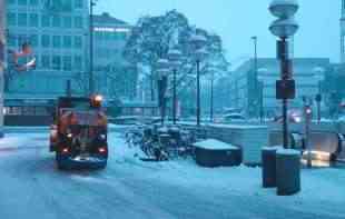 Minhen zaleđen: Sneg obustavio kopneni i vazdušni saobraćaj