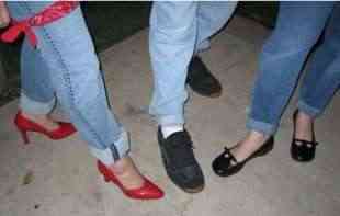 VRAĆA SE TREND IZ 2010. GODINE: Podvijanje no<span style='color:red;'><b>gavi</b></span>ca na farmerkama, da ili ne?