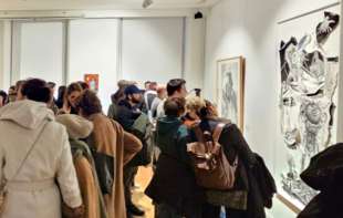 Izložba Muzeja grada Beograda u PARIZU okupila mlade <span style='color:red;'><b>umetnik</b></span>e širom Francuske