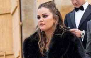 ŠOKIRALA SVE! <span style='color:red;'><b>Selena Gomez</b></span> prekršila osnovno pravilo oblaćenja za venčanje