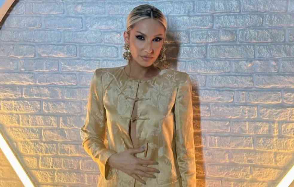 Rada Manojlović već zaradila 152.000 evra! Zakazala 19 nastupa već na početku godine