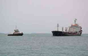 CRVENO MORE POSTALO OPASNO: Smanjena plovidba kroz Suecki kanal zbog učestalih napada na brodove