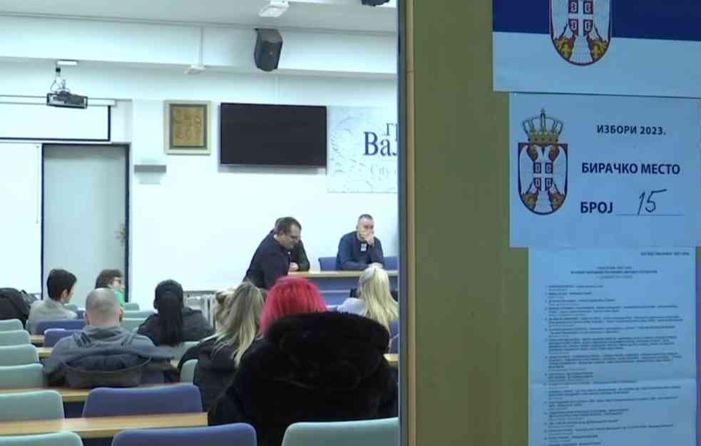 IZBORNI DAN U SRBIJI: Do 10 časova glasalo 9,94 odsto birača, Cesid uočio više od 50 nepravilnosti