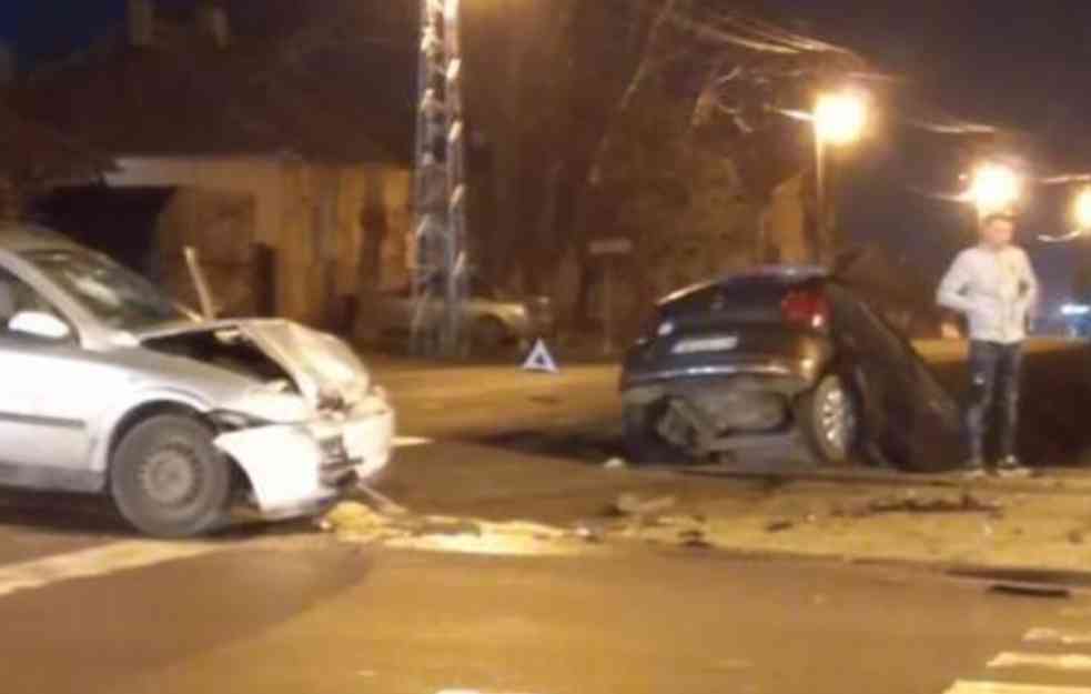 JEDNO VOZILO UPALO U KANAL, DRUGO SMRSKANO :Stravična saobraćajna nesreća u Novim Karlovcima (FOTO)