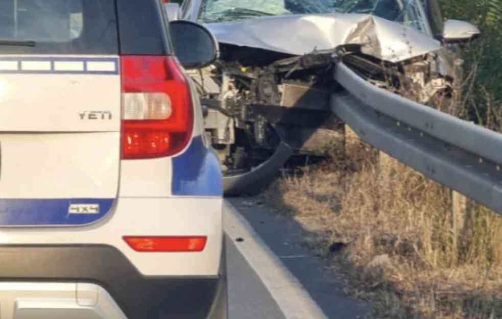 Nesreća kod Lapova, bankina prošla kroz auto: Vatrogasci odmah reagovali