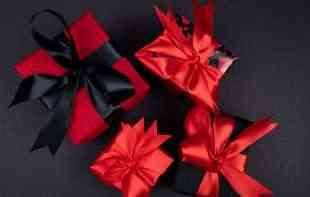 Božićni pokloni: Oko 300 evra ode za poklone, najviše na <span style='color:red;'><b>igračke</b></span> i odeću