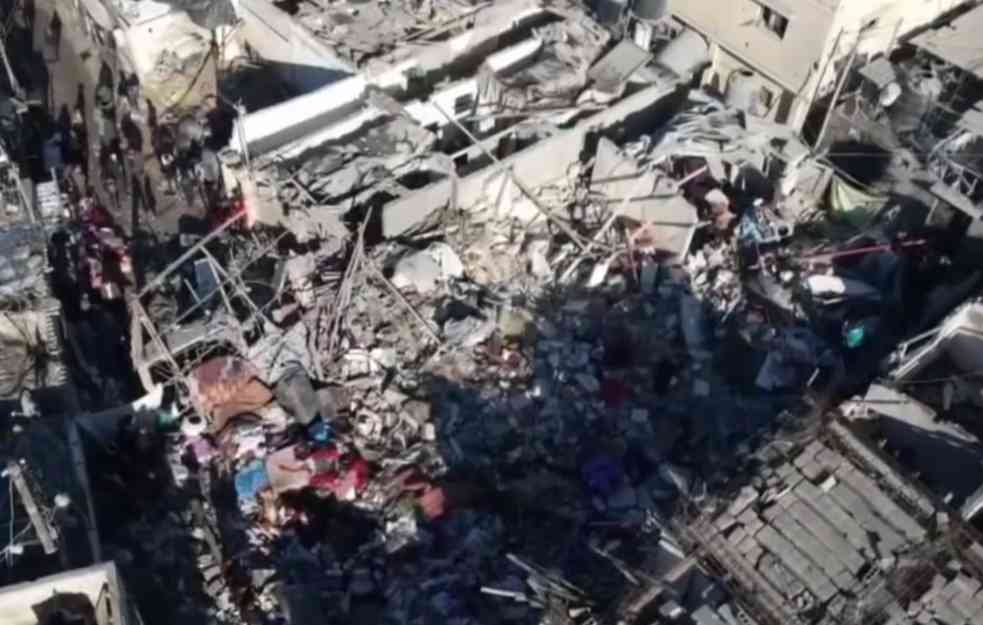 IZRAEL NAPAO KAMP U CENTRALNOJ GAZI: Nastradalo skoro 20 civila, više desetina povređeno