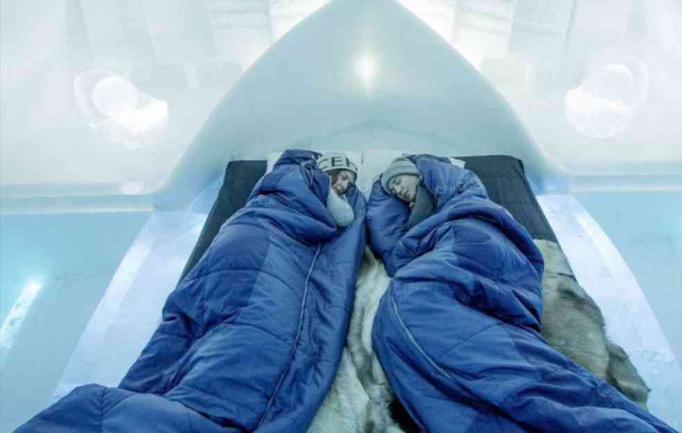 Hotel u kojem je sobna temperatura -8, spavate na ledu (FOTO)
