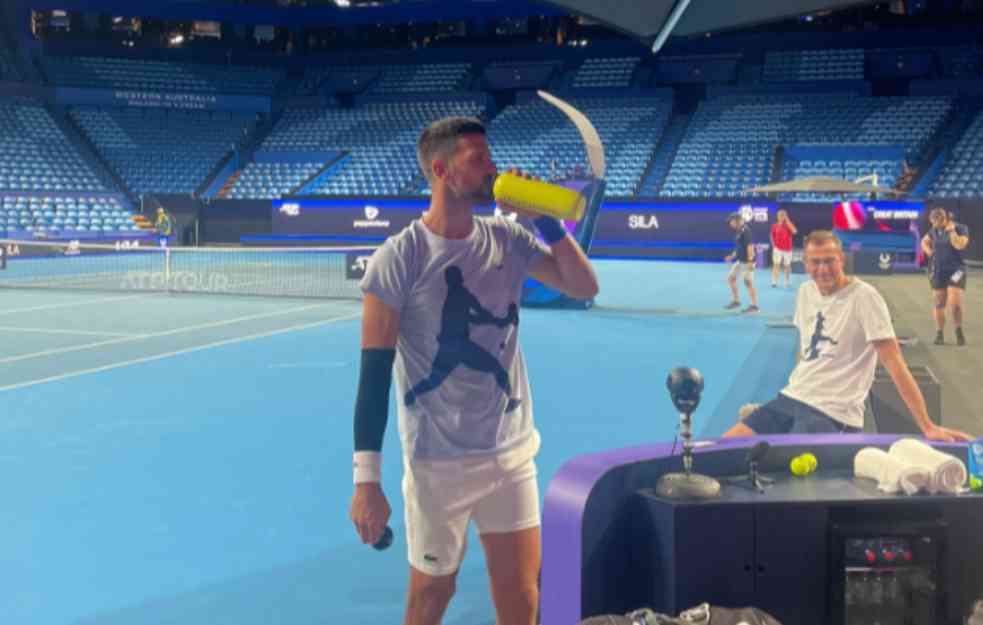 NOVAK ĐOKOVIĆ ODMAH ZAPOČEO TRENING: U nedelju ga očekuje Junajted kup (VIDEO)