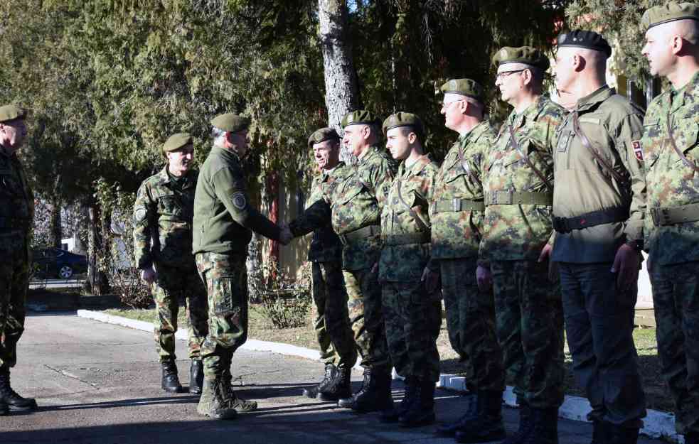 Ministar odbrane o OBAVEZNOM vojnom roku: To je korisno za celo društvo!