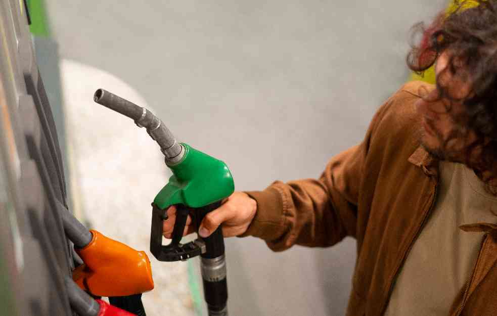 Nove cene goriva: Cena jednog naftnog derivata je opala za dinar