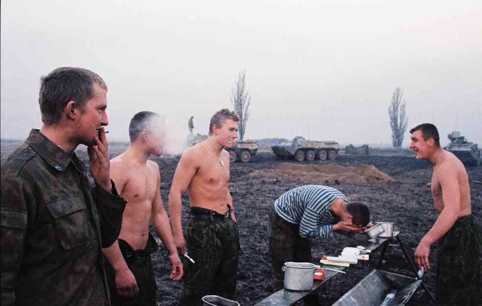 Ruska vojska trebi ukrajinske vaške (EKSPLICITNE EKSLUZIVNE FOTOGRAFIJE)