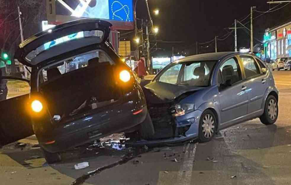 DETALJI NESREĆE KOD CVETKOVE PIJACE: Muškarac (60) sa višestrukim povredama prevezen u Urgentni centar. DVE OSOBE POVREĐENE(FOTO)