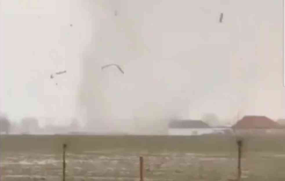 Tornado zabeležen u Sjenici: Sve snimljeno kamerom