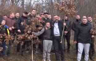 GODIŠNJICA RANJAVANJA SRPSKE DECE! Miloš i Stefan Stojanović i ove godine došli po Badnjak: Život je pobedio, ostajemo na svom ognjištu! (VIDEO, FOTO)