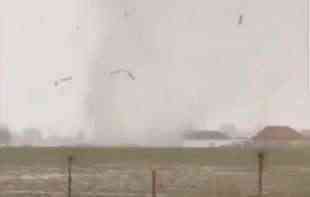 Tornado zabeležen u Sjenici: Sve snimljeno kamerom