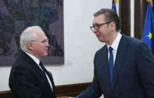 Predsednik Srbije na sastanku sa Hilom