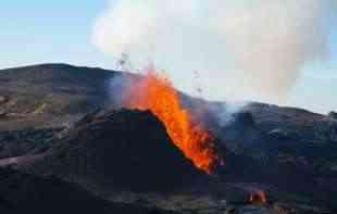 ISLAND PONOVO U OPASNOSTI OD ERUPCIJE: Najaktivniji vulkan trenutno pod <span style='color:red;'><b>nadzor</b></span>om