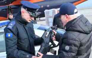 STRAŠAN PRITISAK NA SRBE: Sve patrole tzv. kosovske policije opremljene DUGIM CEVIMA! (FOTO)