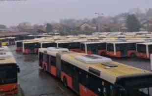Dok nam se autobusi raspadaju oni plaćaju iznajmljen auto 460,000 evra
