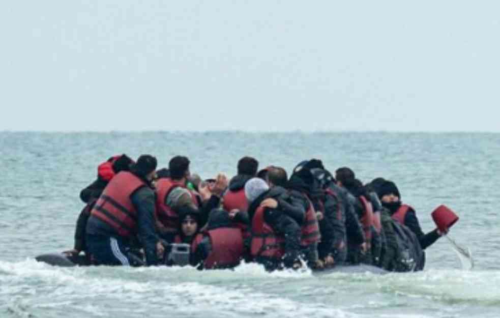 TRAGEDIJA U LAMANŠU: Petoro ljudi udavilo se u ledenoj vodi, više od 70 spaseno