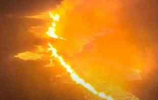 NOVA <span style='color:red;'><b>ERUPCIJA VULKANA</b></span> NA ISLANDU: Jedan grad može da se nađe u grotlu lave, stanovnici evakuisani
