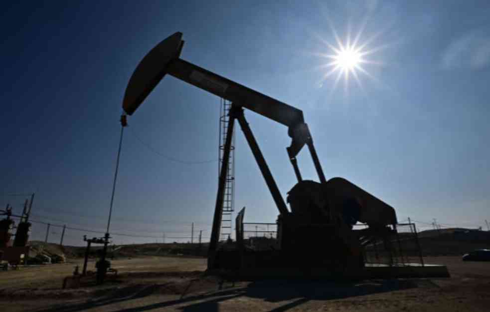 Cena nafte raste zbog straha od eskalacije sukoba Hamasa i Izraela