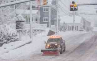 HRVATSKA U PROBLEMU OD JUTROS: Sneg parališe saobraćaj, vozači bez zimske opreme platiće paprene kazne