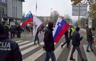 Protesti eska<span style='color:red;'><b>lira</b></span>li sukobom u Sloveniji
