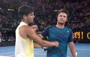 KECMANOVIĆ NIJE USPEO: Naš teniser poražen od Alkaraza u osmini finala <span style='color:red;'><b>Australija</b></span>n opena (VIDEO, FOTO)