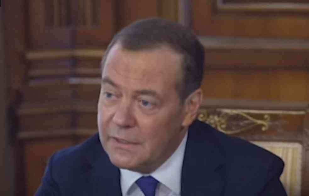 MEDVEDEV: Zelenski se NAŠMRKAO pa bi da pripaja ruske teritorije Ukrajini, tako će do Kanade da dođe!