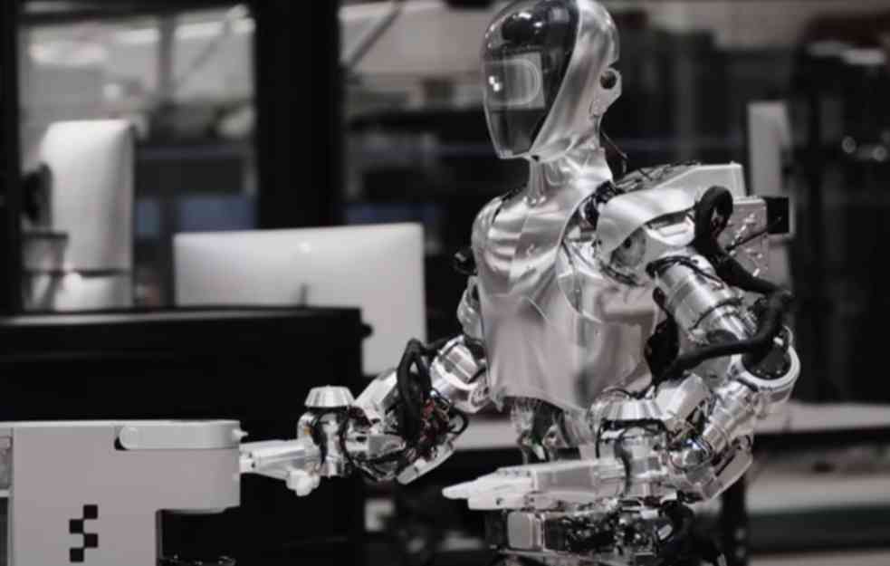 Kina organizuje maraton u kom će sa ljudima trčati ROBOTI