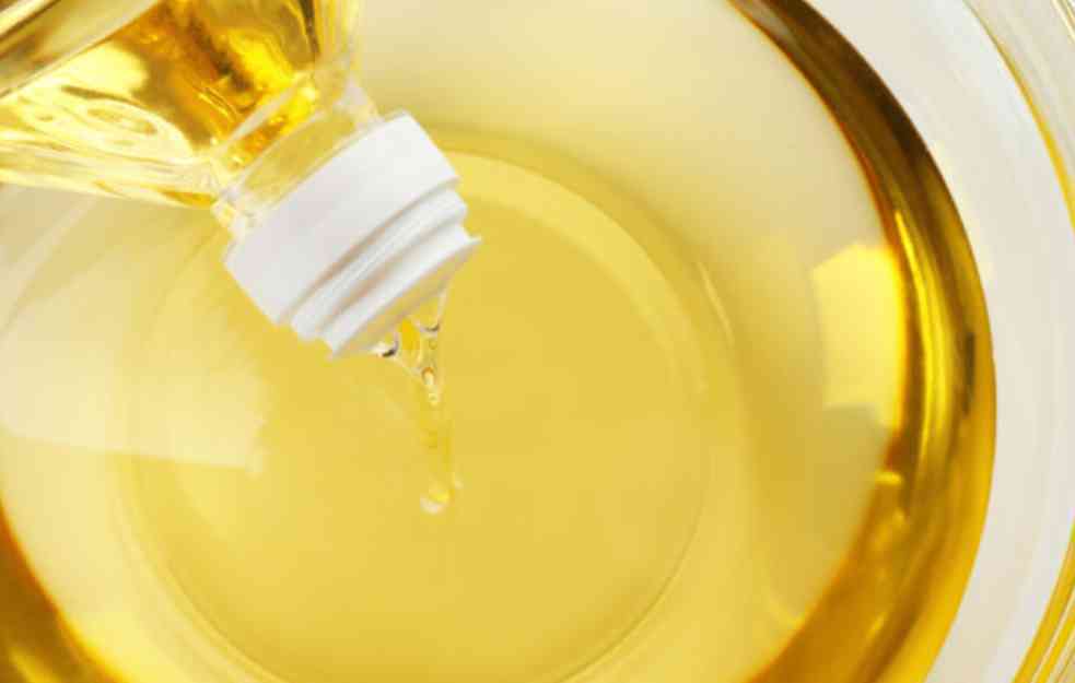 POSLE OVOGA VIŠE GA NEĆETE BACATI: Znate li čemu zapravo služi zaštitni čep na flaši ulja?
