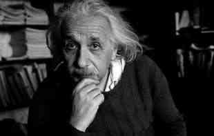 NAJVEĆI UM IKADA: Evo koje <span style='color:red;'><b>pitanje</b></span> je Ajnštajn sebi postavljao svaki dan