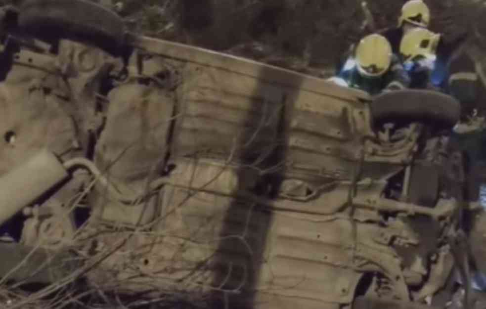 Teška nesreća u Sremskoj Kamenici: AUTO SLETEO S PUTA I ZAVRŠIO U KANALU  (VIDEO)