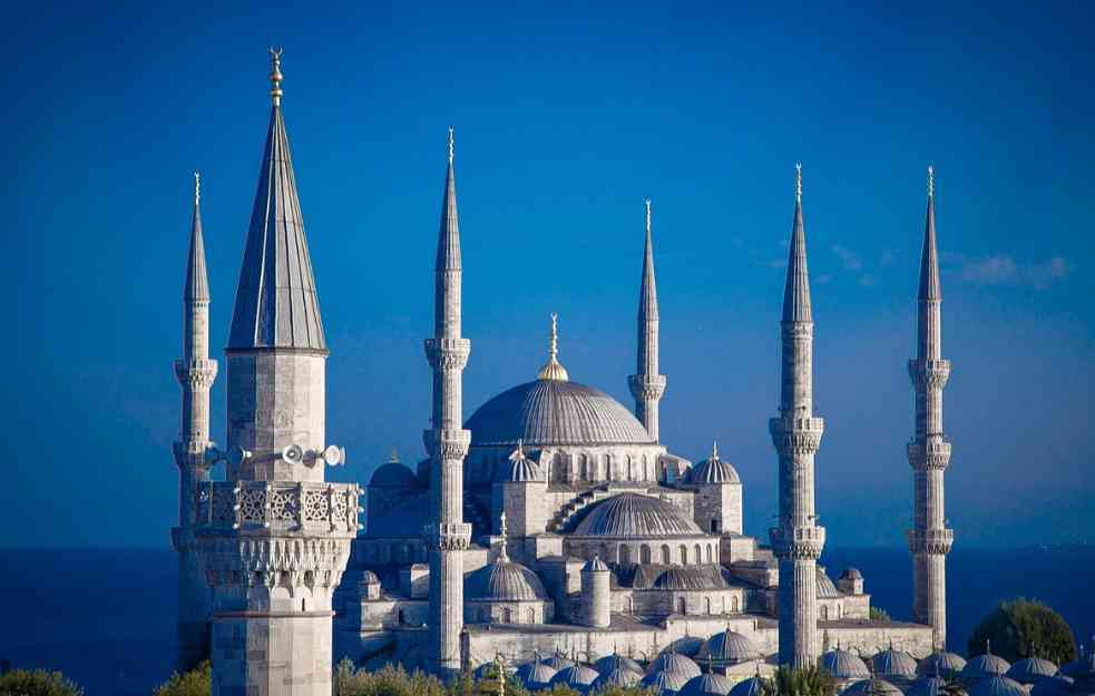 ISTANBUL VAŽI ZA NAJPOSEĆENIJI GRAD NA SVETU: Ova lokacija je svima omiljena (FOTO)