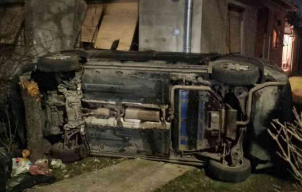 Nakon policijske potere u Kruševcu, automobil izleteo sa puta i udario u kuću  (VIDEO)