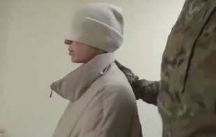 AMERIČKA <span style='color:red;'><b>BALERINA</b></span> DONIRALA 50 DOLARA UKRAJINI, PA UHAPŠENA U RUSIJI: Preti joj kazna od 20 godina? (VIDEO)