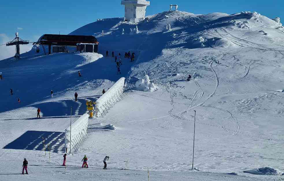 Jahorina puna skijaša iz cele Jugoslavije