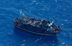 U Grčkoj spa<span style='color:red;'><b>seno</b></span> 29 migranata iz oštećenog čamca