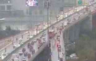 JUTARNJI ŠPIC U BEOGRADU: <span style='color:red;'><b>Gazela</b></span> zakrčena automobilima