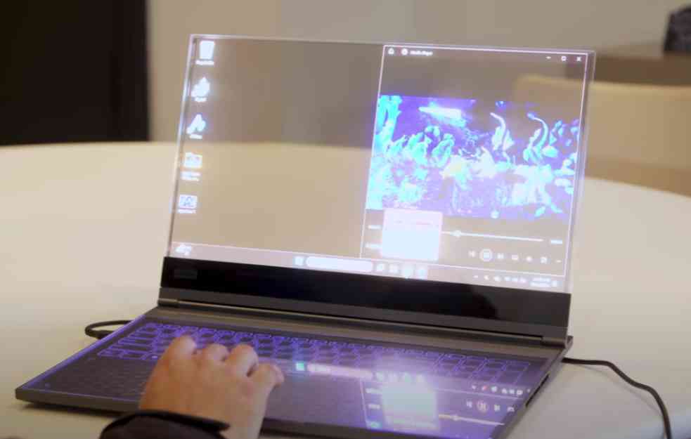 PREDSTAVLJAMO VAM PRVI LAPTOP SA PROVIDNIM LED EKRANOM: Kao iz filma 